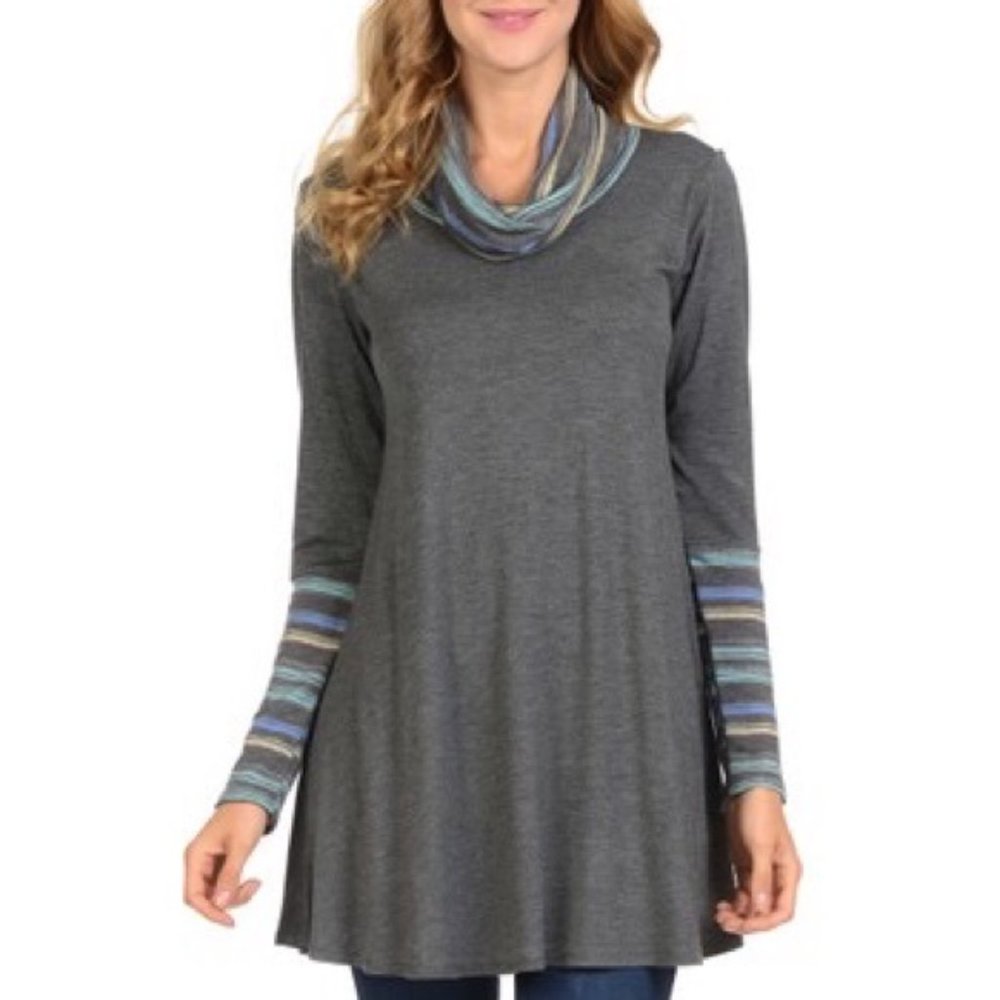 Cool Melon | Size S.  Gray Striped Turtleneck